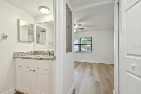 Touwnhouse à vendre à Clearwater, Floride: 2 chambres, 141.4 m2 № 1362159 - photo 16