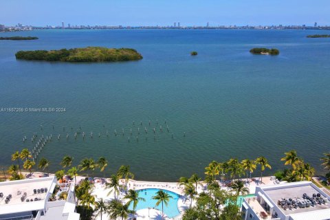 Condo in Miami, Florida, 1 bedroom  № 1381777 - photo 23