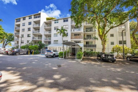 Copropriété à vendre à Miami, Floride: 1 chambre, 67.17 m2 № 1381777 - photo 1