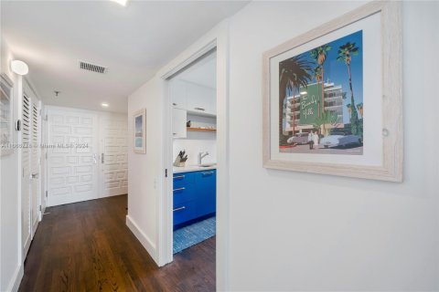 Copropriété à vendre à Miami, Floride: 2 chambres, 167.69 m2 № 1381817 - photo 6