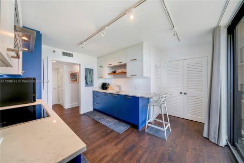 Copropriété à vendre à Miami, Floride: 2 chambres, 167.69 m2 № 1381817 - photo 5