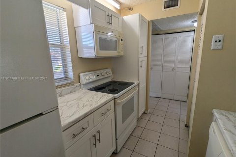 Copropriété à vendre à Coral Springs, Floride: 2 chambres, 71.35 m2 № 1236584 - photo 12