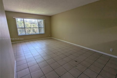 Copropriété à vendre à Coral Springs, Floride: 2 chambres, 71.35 m2 № 1236584 - photo 13