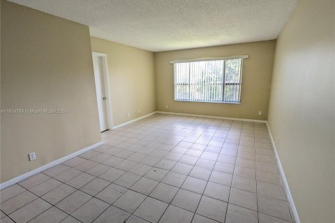 Copropriété à vendre à Coral Springs, Floride: 2 chambres, 71.35 m2 № 1236584 - photo 14