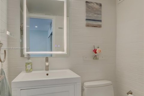 Condo in Sunny Isles Beach, Florida, 1 bedroom  № 1206350 - photo 15