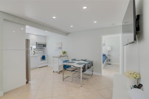 Condo in Sunny Isles Beach, Florida, 1 bedroom  № 1206350 - photo 6