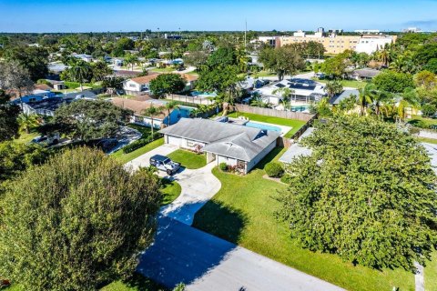 Villa ou maison à vendre à Palm Beach Gardens, Floride: 3 chambres, 136.1 m2 № 913422 - photo 2
