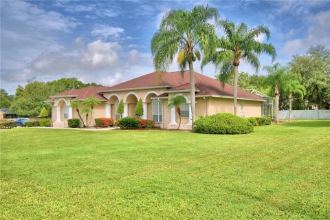 House in Lakeland, Florida 3 bedrooms, 254.09 sq.m. № 1355934 - photo 4