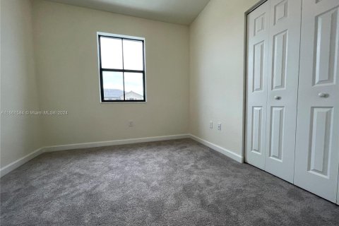 Touwnhouse à vendre à Hialeah, Floride: 3 chambres, 131.18 m2 № 1370524 - photo 20