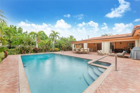 Villa ou maison à vendre à Miami, Floride: 4 chambres, 298.03 m2 № 1370482 - photo 10