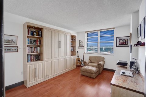 Condominio en venta en Sunny Isles Beach, Florida, 2 dormitorios, 113.34 m2 № 552734 - foto 26