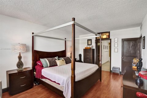 Condominio en venta en Sunny Isles Beach, Florida, 2 dormitorios, 113.34 m2 № 552734 - foto 20
