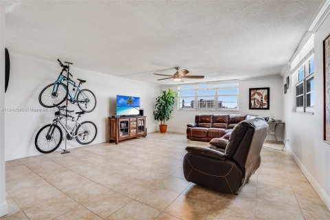 Condominio en venta en Hollywood, Florida, 2 dormitorios, 123.75 m2 № 1328974 - foto 7