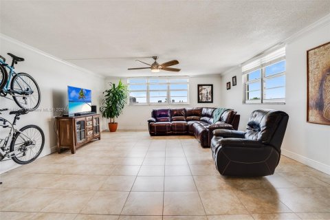 Condominio en venta en Hollywood, Florida, 2 dormitorios, 123.75 m2 № 1328974 - foto 5