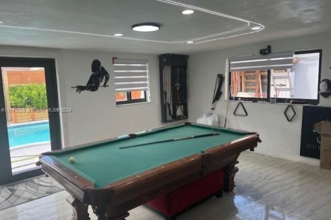 Casa en venta en Miami, Florida, 4 dormitorios, 176.14 m2 № 1329908 - foto 17