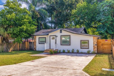 Villa ou maison à vendre à Tampa, Floride: 3 chambres, 85.47 m2 № 1371532 - photo 1