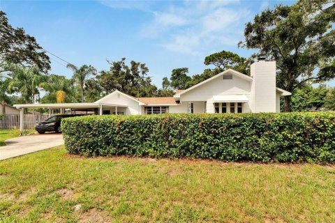 Casa en venta en Tampa, Florida, 4 dormitorios, 153.85 m2 № 1371499 - foto 2