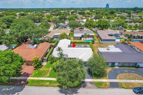 Villa ou maison à vendre à Hollywood, Floride: 3 chambres, 248.89 m2 № 1189605 - photo 12