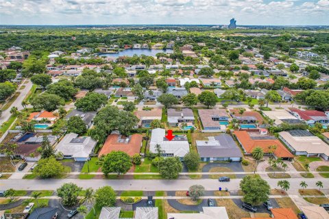 Villa ou maison à vendre à Hollywood, Floride: 3 chambres, 248.89 m2 № 1189605 - photo 3