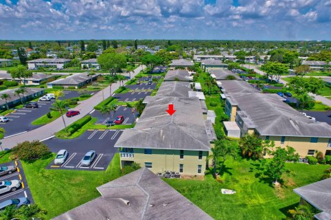 Condo in Delray Beach, Florida, 2 bedrooms  № 1207530 - photo 24