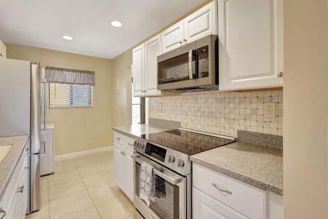 Condo in Stuart, Florida, 2 bedrooms  № 1207489 - photo 22