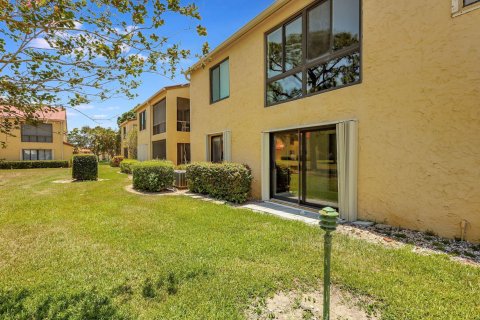 Condo in Stuart, Florida, 2 bedrooms  № 1207489 - photo 8