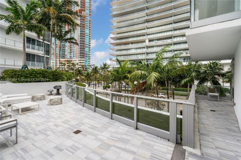 Condominio en venta en Miami Beach, Florida, 2 dormitorios, 128.3 m2 № 1209423 - foto 19