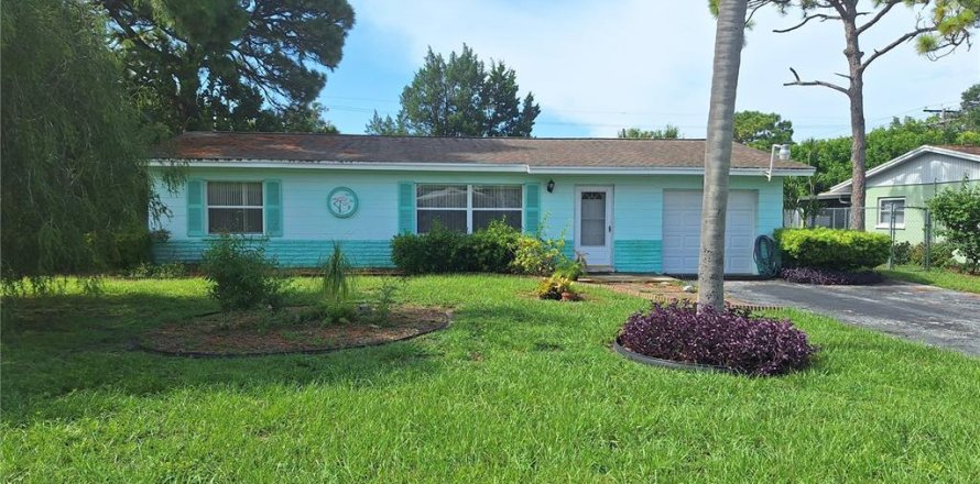 House in Seminole, Florida 2 bedrooms, 115.38 sq.m. № 1341637