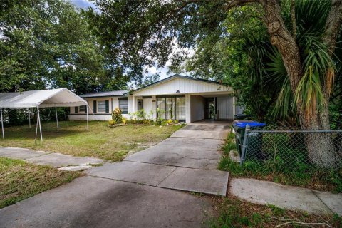 House in North Port, Florida 4 bedrooms, 141.12 sq.m. № 1301723 - photo 1