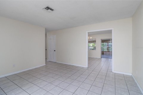 House in North Port, Florida 4 bedrooms, 141.12 sq.m. № 1301723 - photo 6