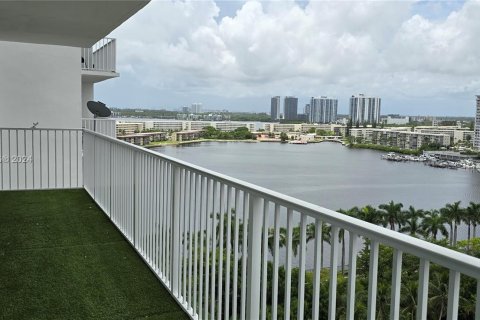 Copropriété à vendre à Aventura, Floride: 2 chambres, 136.19 m2 № 1328291 - photo 14