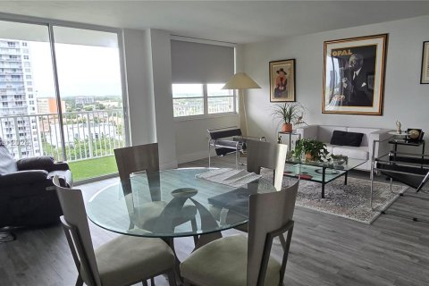 Condo in Aventura, Florida, 2 bedrooms  № 1328291 - photo 4