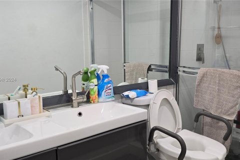 Condo in Aventura, Florida, 2 bedrooms  № 1328291 - photo 17