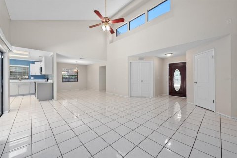 Villa ou maison à louer à Tampa, Floride: 3 chambres, 150.97 m2 № 1358376 - photo 4