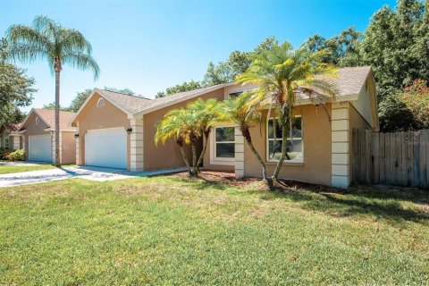 House in Tampa, Florida 3 bedrooms, 150.97 sq.m. № 1358376 - photo 30