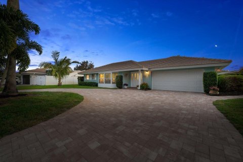 House in Palm Beach Gardens, Florida 4 bedrooms, 193.79 sq.m. № 1142387 - photo 5