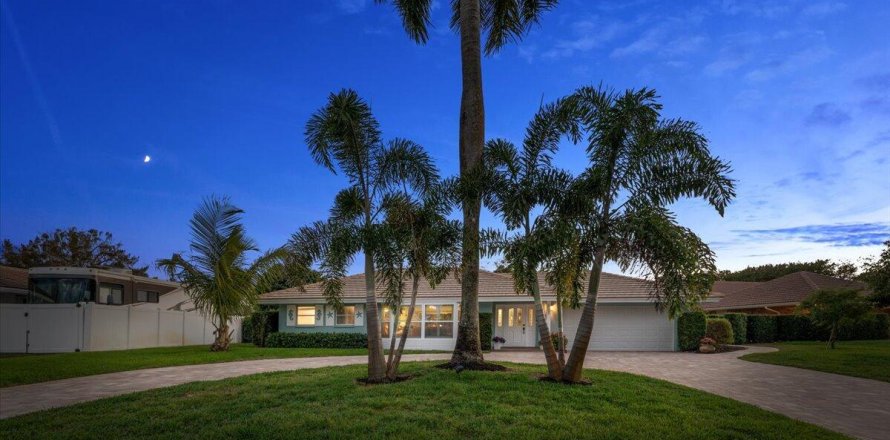 Villa ou maison à Palm Beach Gardens, Floride 4 chambres, 193.79 m2 № 1142387