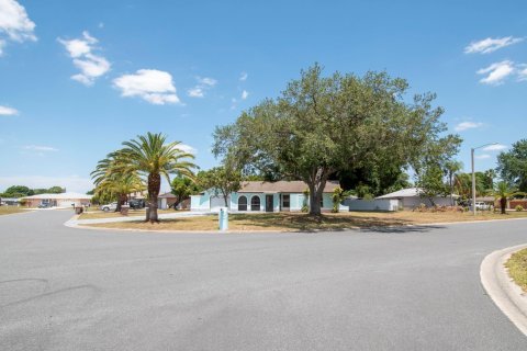 Villa ou maison à vendre à Lehigh Acres, Floride: 3 chambres, 145.86 m2 № 1142389 - photo 2