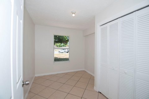 Casa en venta en Lehigh Acres, Florida, 3 dormitorios, 145.86 m2 № 1142389 - foto 15