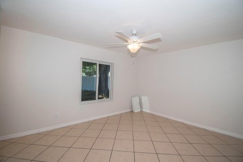 Casa en venta en Lehigh Acres, Florida, 3 dormitorios, 145.86 m2 № 1142389 - foto 20