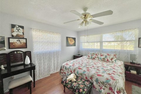 Купить виллу или дом в Пинеллас-Парк, Флорида 4 комнаты, 83.8м2, № 1016321 - фото 26