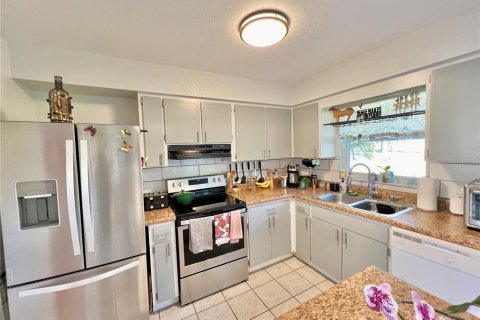 Casa en venta en Pinellas Park, Florida, 1 dormitorio, 83.8 m2 № 1016321 - foto 17