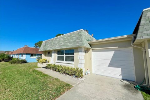 Casa en venta en Pinellas Park, Florida, 1 dormitorio, 83.8 m2 № 1016321 - foto 4