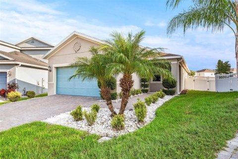 Villa ou maison à vendre à Wesley Chapel, Floride: 4 chambres, 150.13 m2 № 1387318 - photo 1