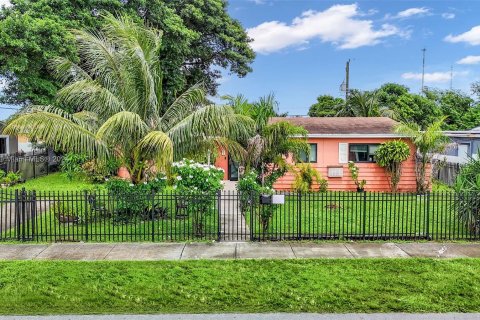 Villa ou maison à vendre à Miami Gardens, Floride: 3 chambres, 142.14 m2 № 1377508 - photo 27