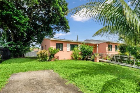 Villa ou maison à vendre à Miami Gardens, Floride: 3 chambres, 142.14 m2 № 1377508 - photo 25