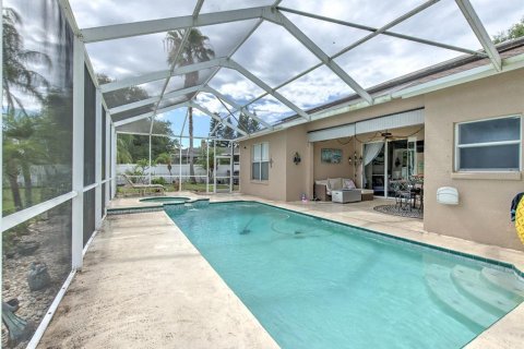 Casa en venta en Lutz, Florida, 4 dormitorios, 212.28 m2 № 1137217 - foto 13