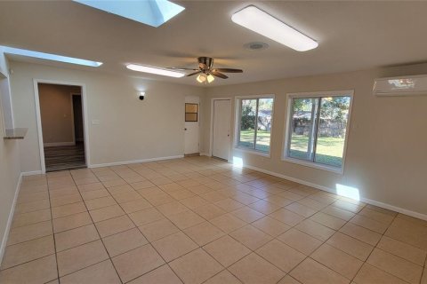 House in Longwood, Florida 4 bedrooms, 227.52 sq.m. № 1393698 - photo 9