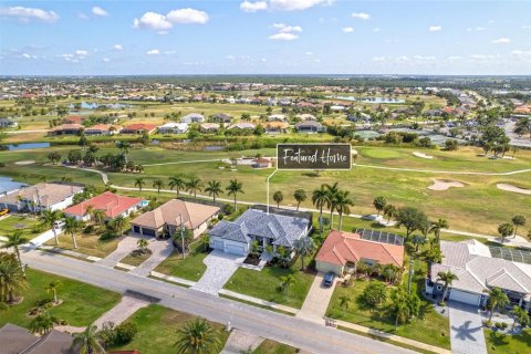 Villa ou maison à vendre à Punta Gorda, Floride: 3 chambres, 214.51 m2 № 1337507 - photo 2