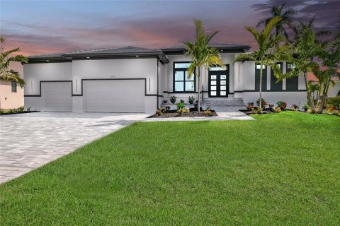 Villa ou maison à vendre à Punta Gorda, Floride: 3 chambres, 214.51 m2 № 1337507 - photo 1